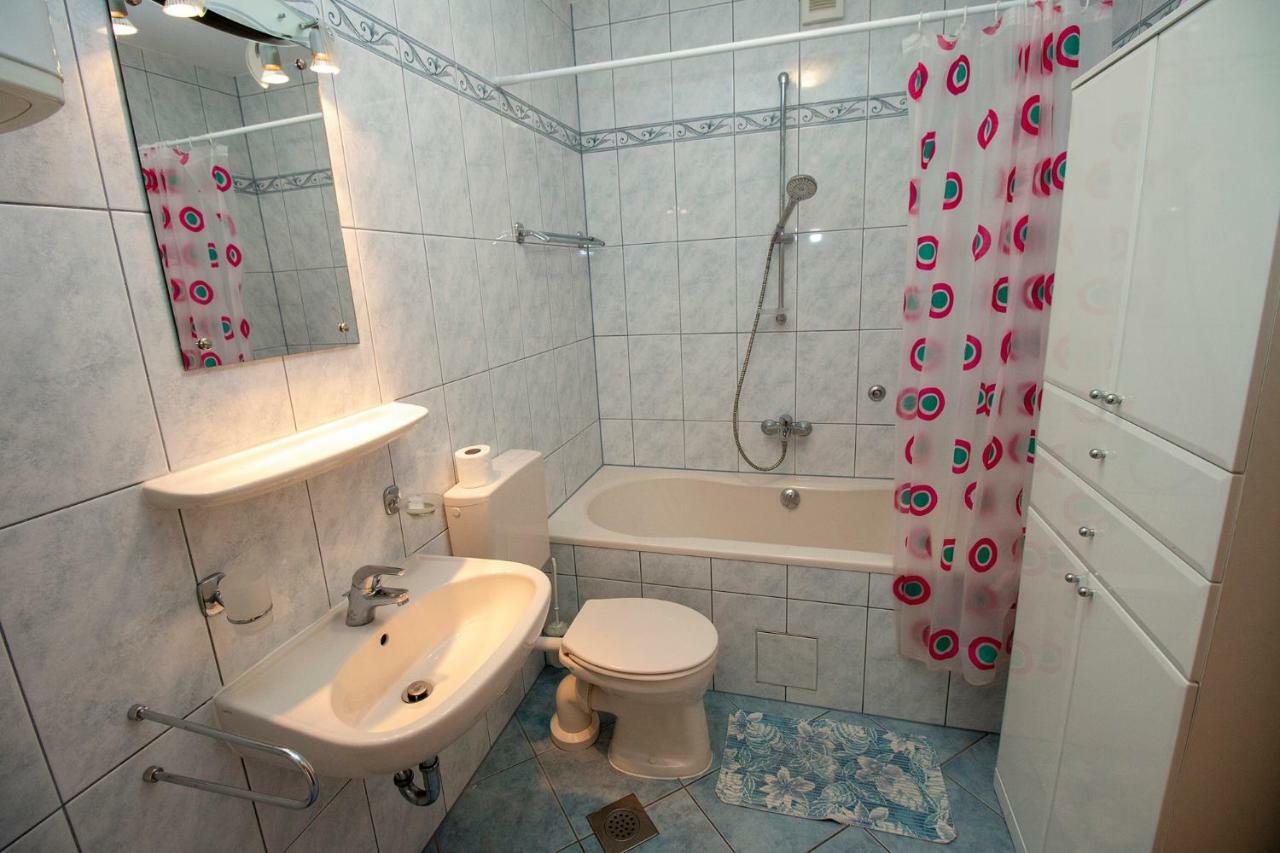 Apartmani Vrljicak Omiš Exterior foto