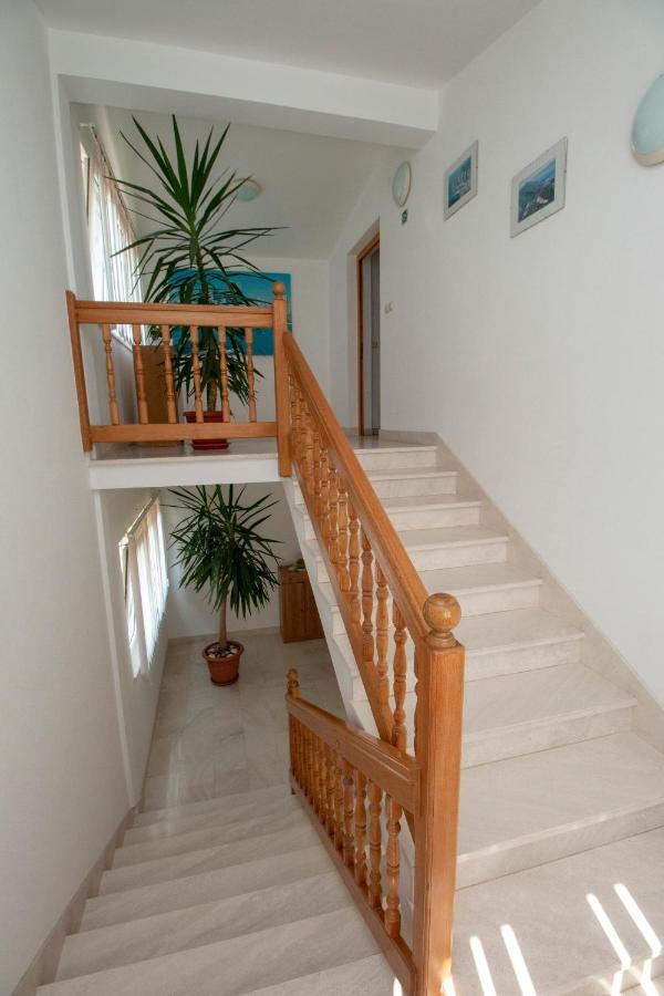 Apartmani Vrljicak Omiš Exterior foto