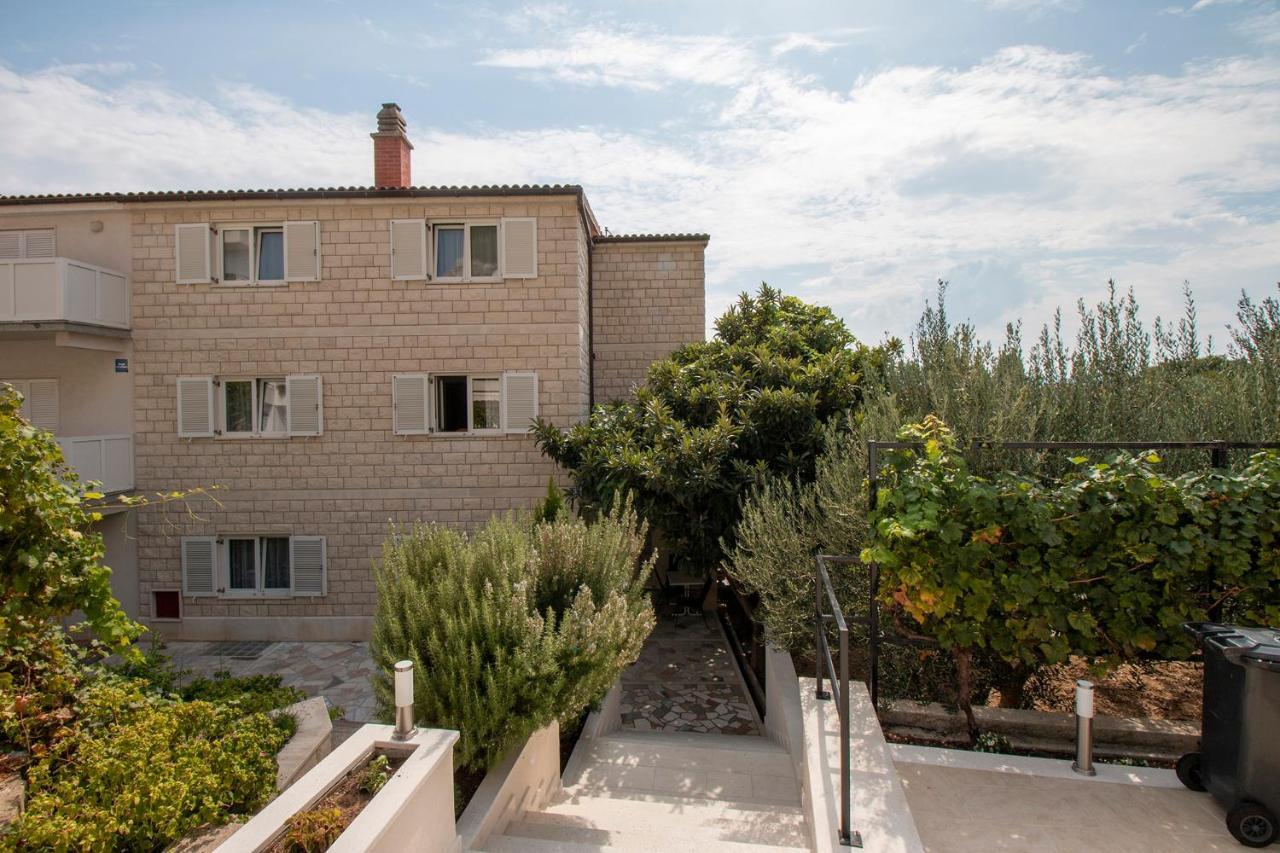 Apartmani Vrljicak Omiš Exterior foto